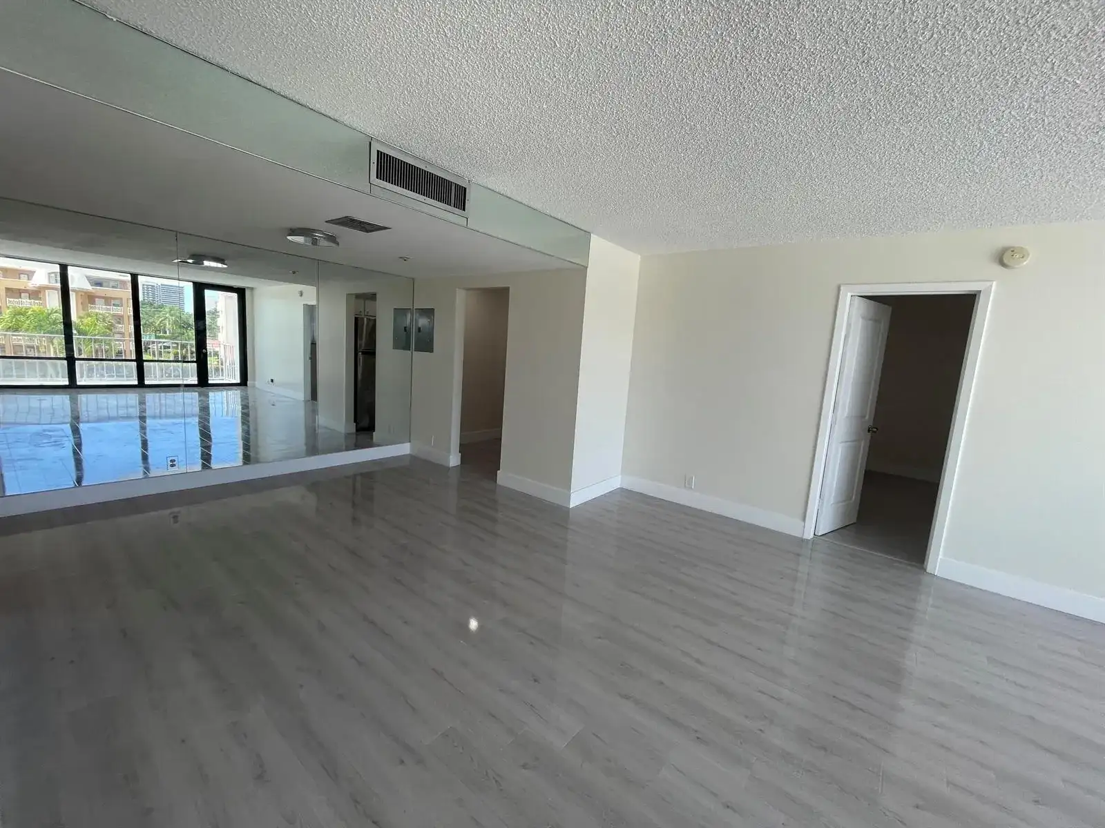 336 Golfview Road # 309, North Palm Beach FL 33408 photo 4
