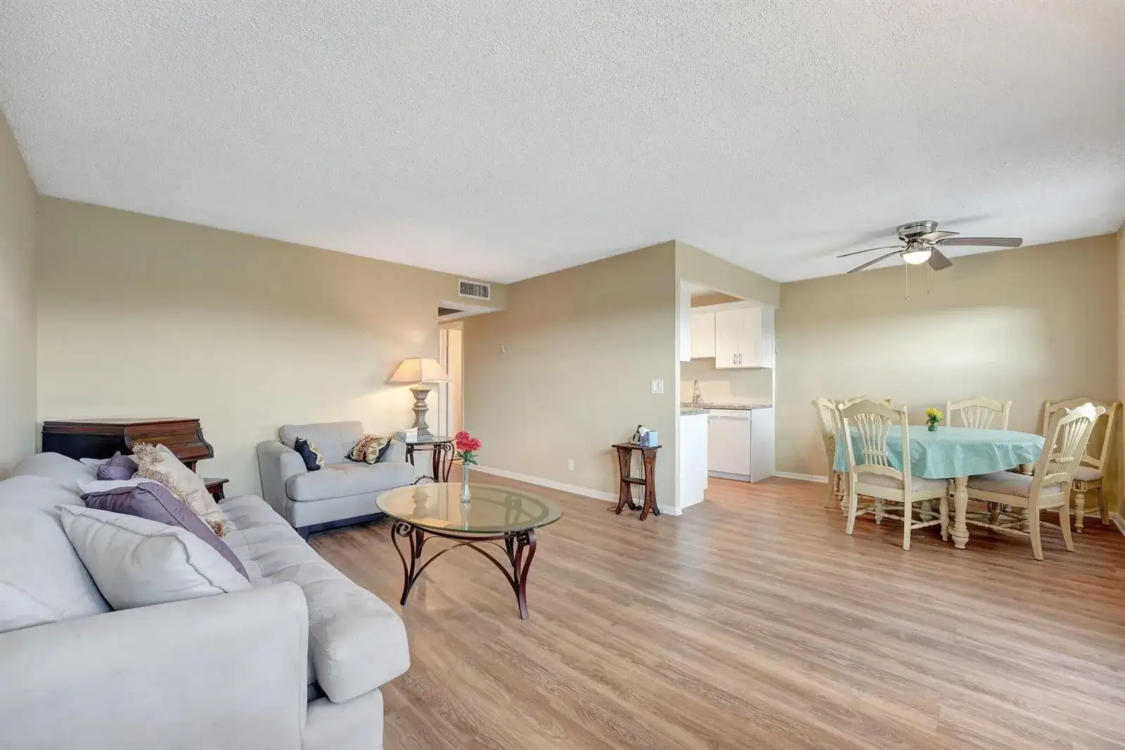 4026 Swansea B Crescent, Deerfield Beach FL 33442 photo 5