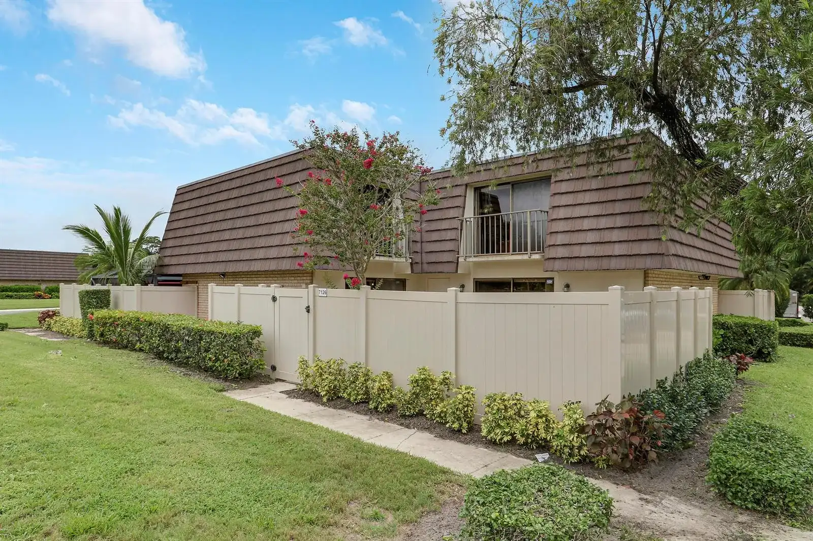 7126 71st Way, West Palm Beach FL 33407