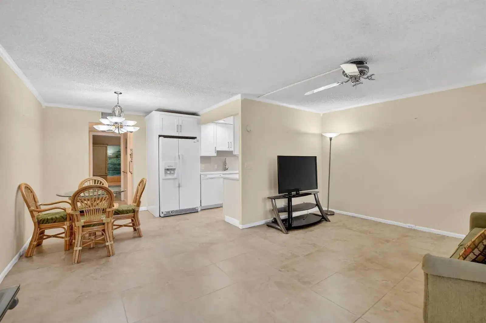 2070 NEWPORT Q Drive, Deerfield Beach FL 33442 photo 2