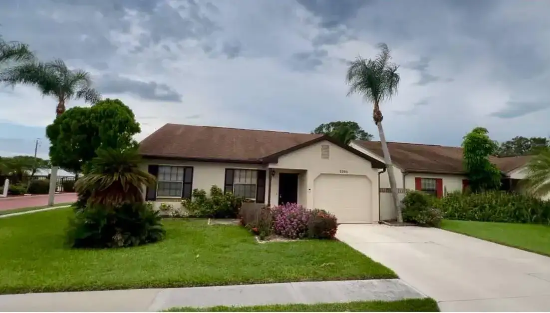 2290 SE Breckenridge Circle, Port St. Lucie FL 34952 photo 3