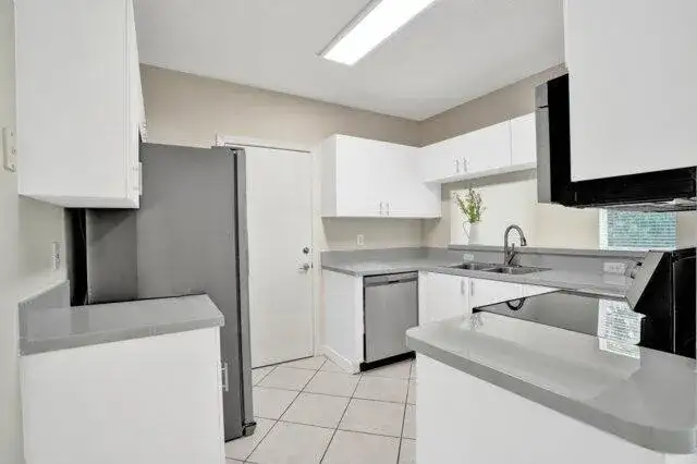 10581 NW 57TH Court, Coral Springs FL 33076 photo 5