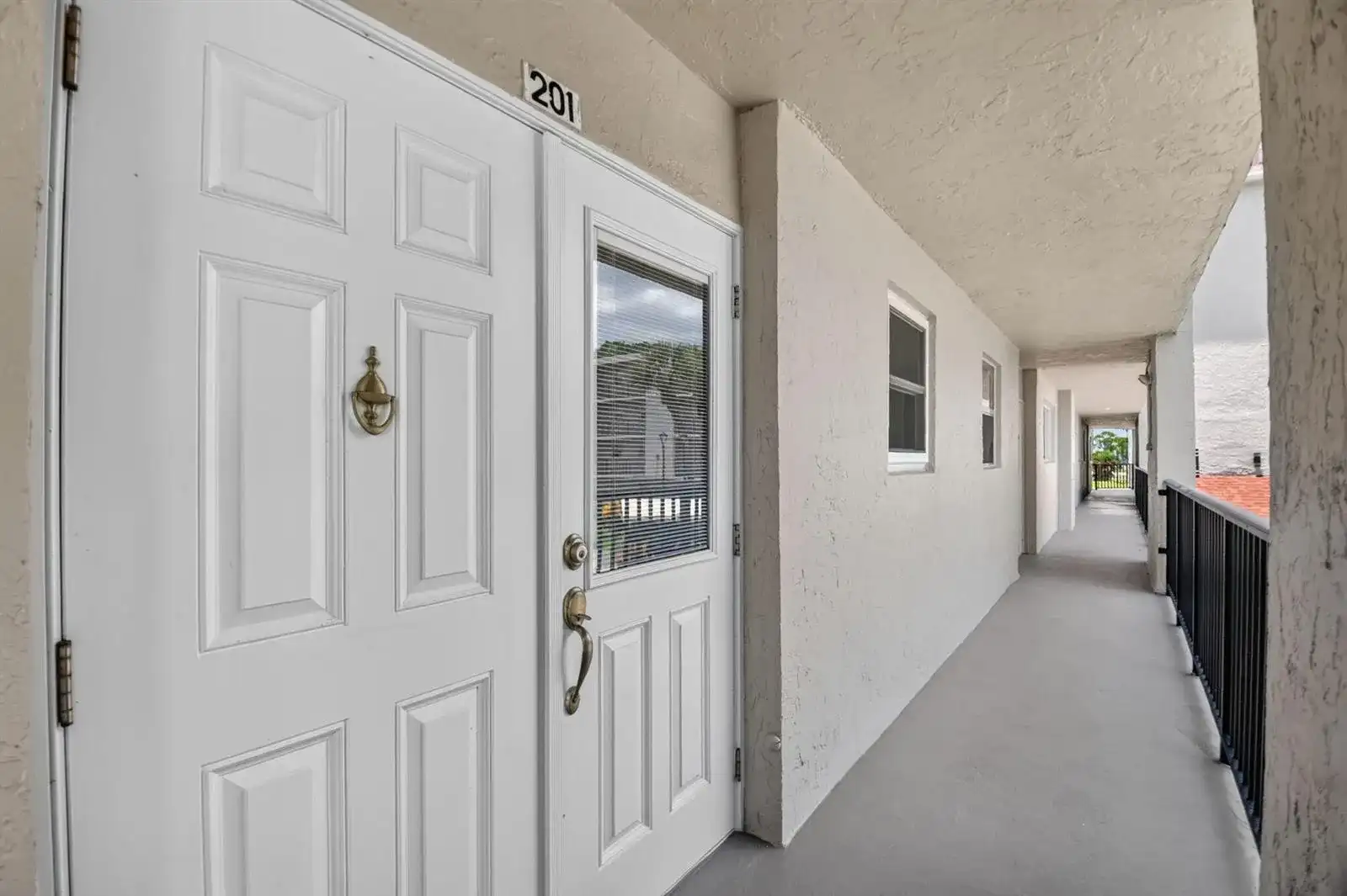 3425 Via Poinciana # 201, Lake Worth FL 33467