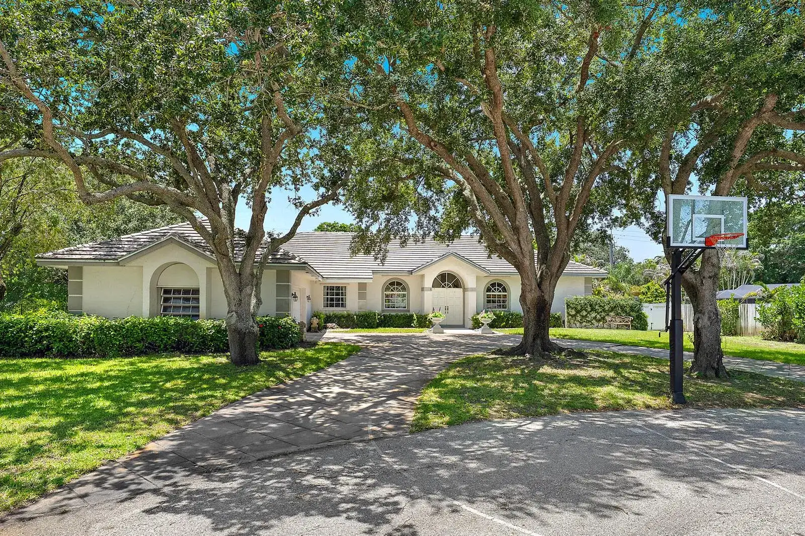 3 SE Loggerhead Lane, Tequesta FL 33469 photo 2