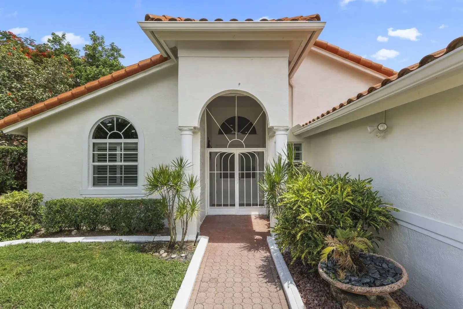 16536 Del Palacio Court, Delray Beach FL 33484 photo 2