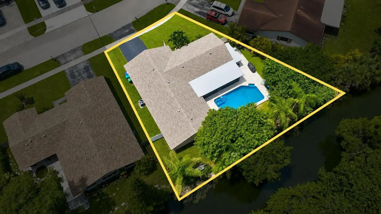 7041 NW 23RD Street, Margate FL 33063 photo 2