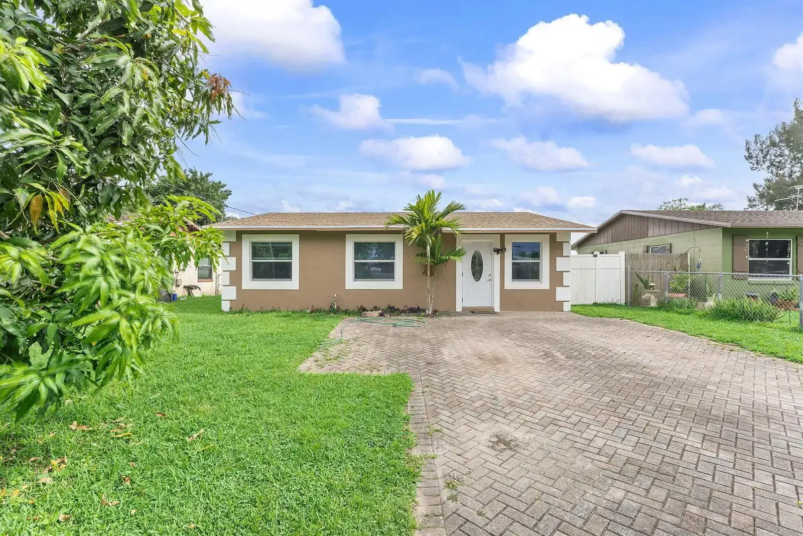 4830 ALBERTA Avenue, FL 33417 photo 2