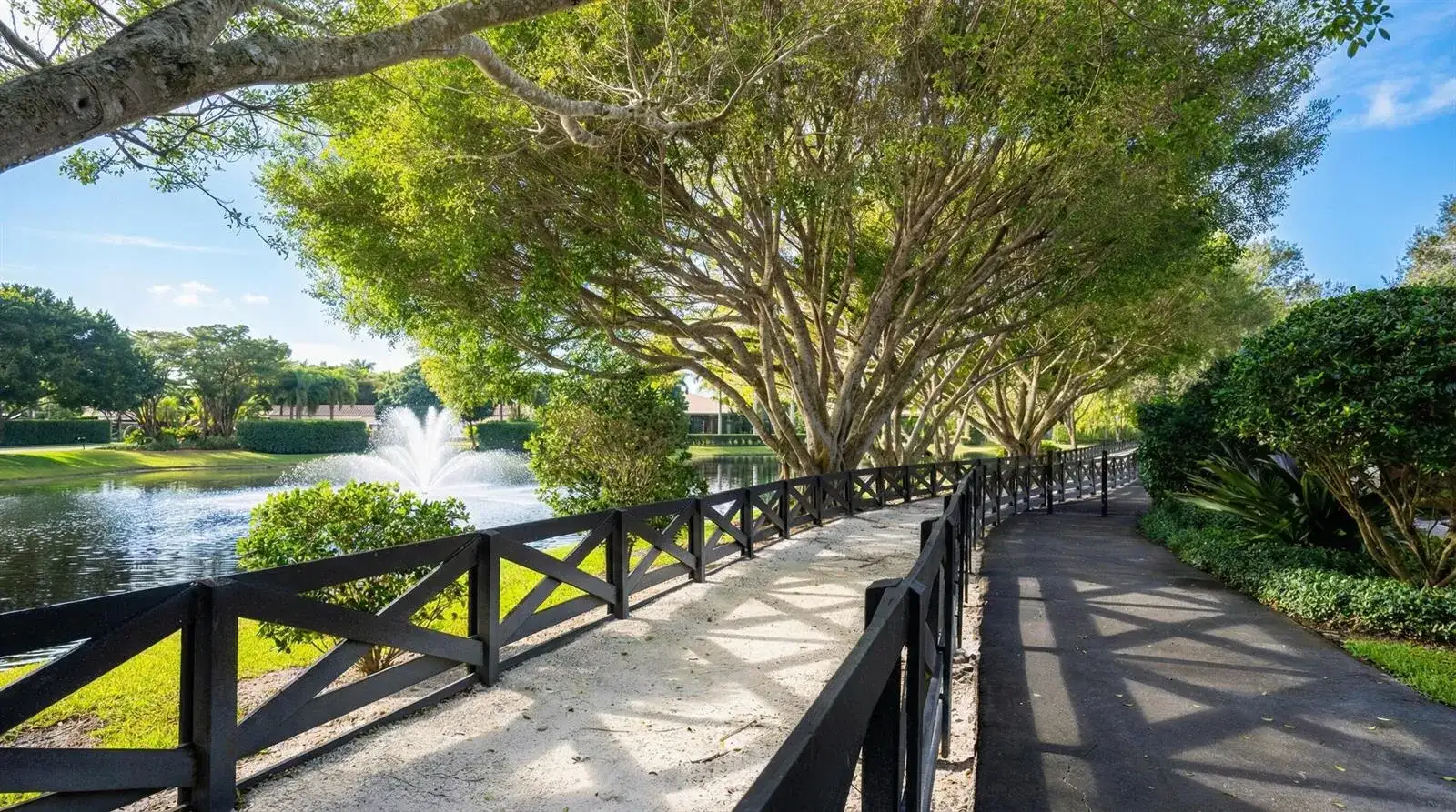 3678 Touch Of Class Court, Wellington FL 33414 photo 3