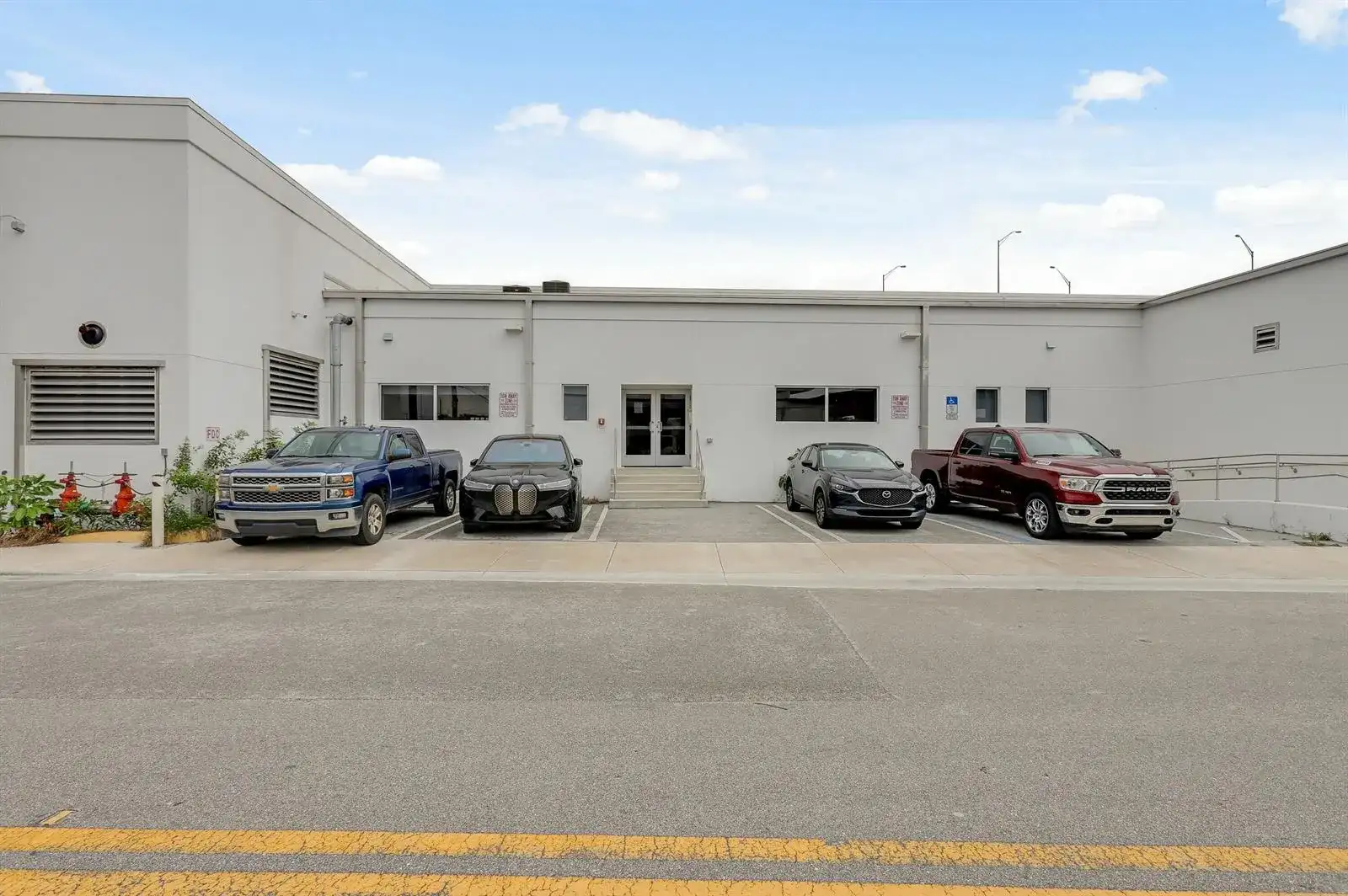 2725 Hillsboro Road, West Palm Beach FL 33405 photo 2