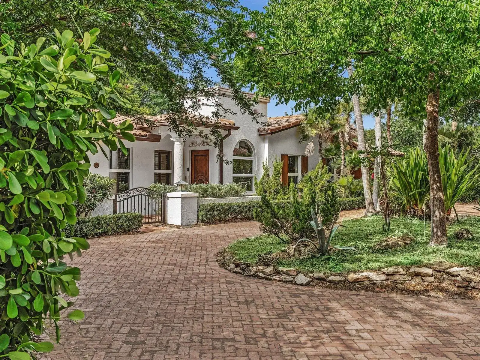 898 Azalea Street, Boca Raton FL 33486