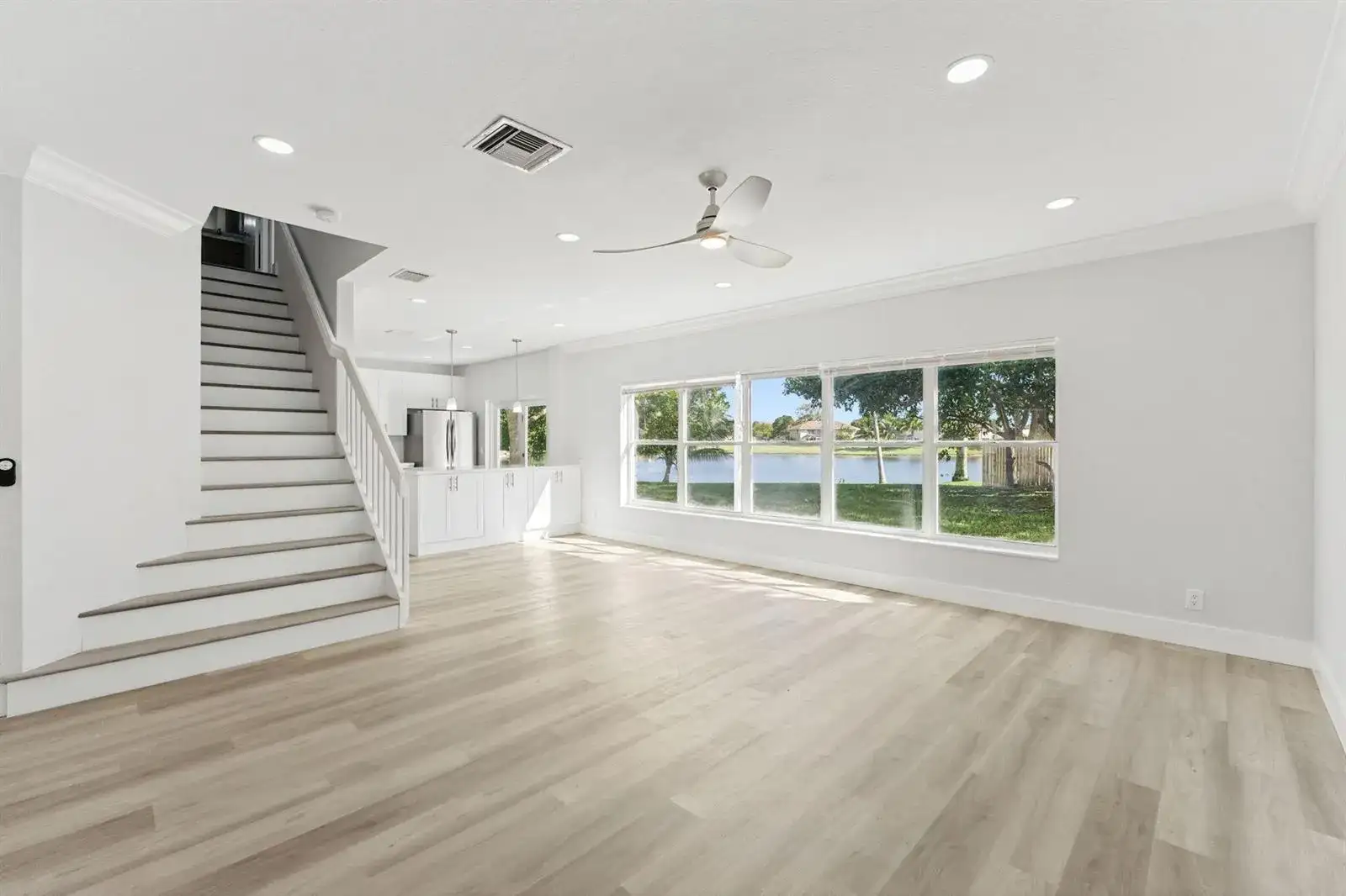 31 Swallow Drive, Boynton Beach FL 33436 photo 3