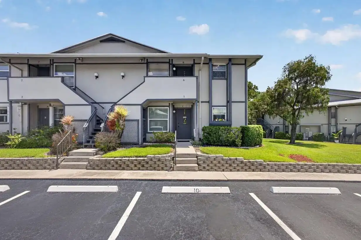 8196 SE Croft Court # 6, Hobe Sound FL 33455