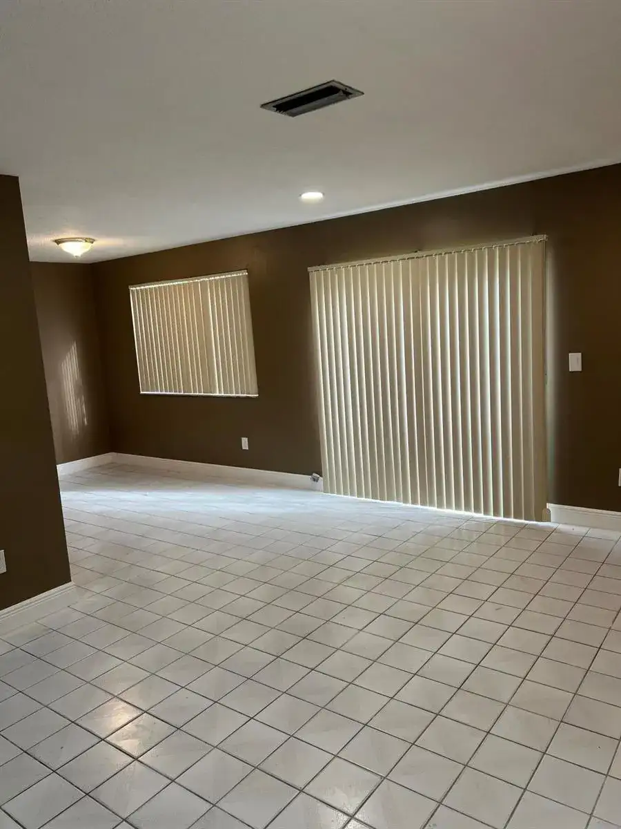 5335 NW 5th Street, Delray Beach FL 33445 photo 4
