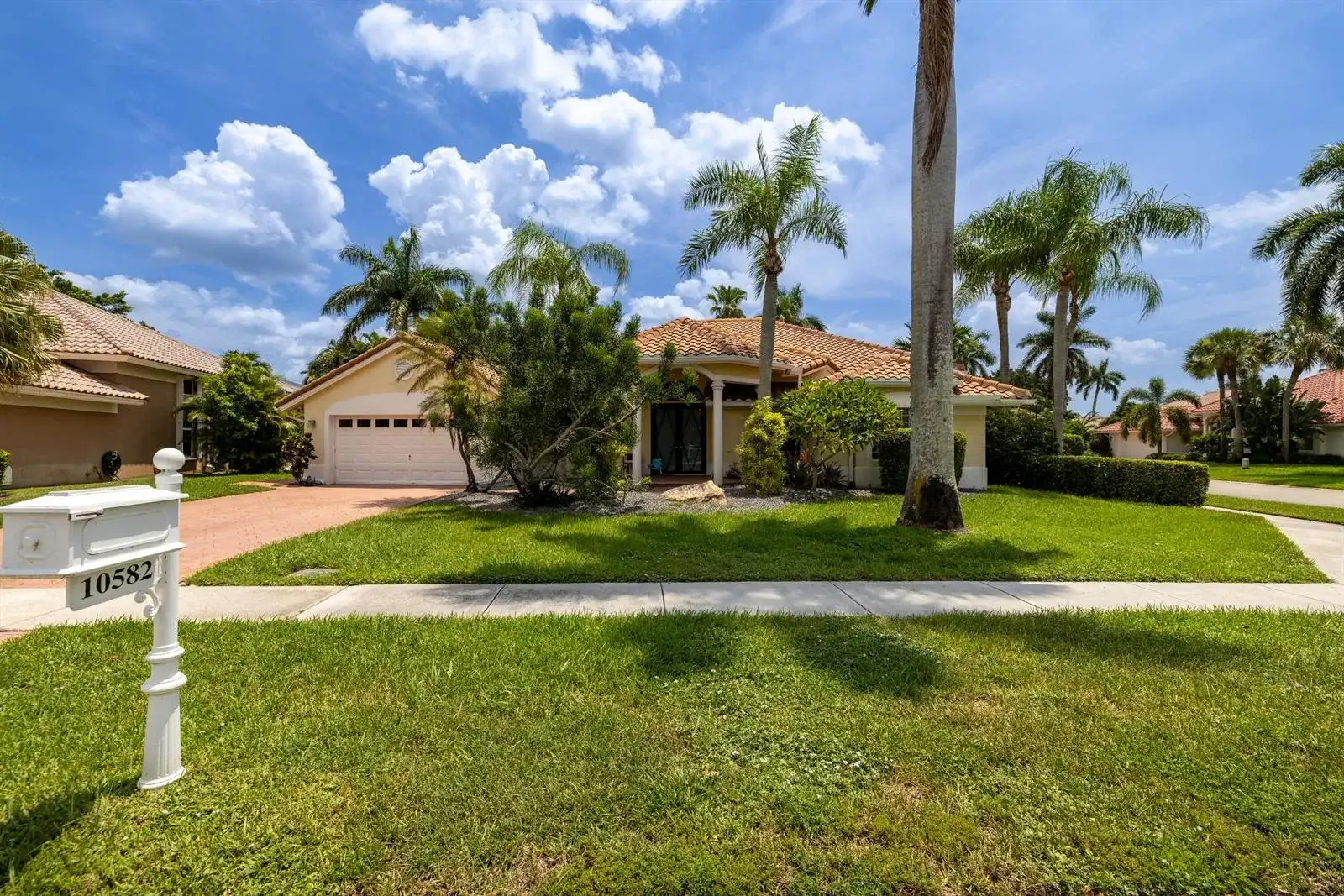 10582 MAPLE CHASE Drive, Boca Raton FL 33498