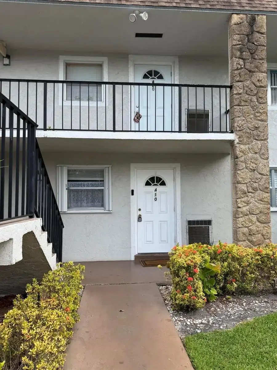 9915 Sandalfoot Boulevard # 410, Boca Raton FL 33428