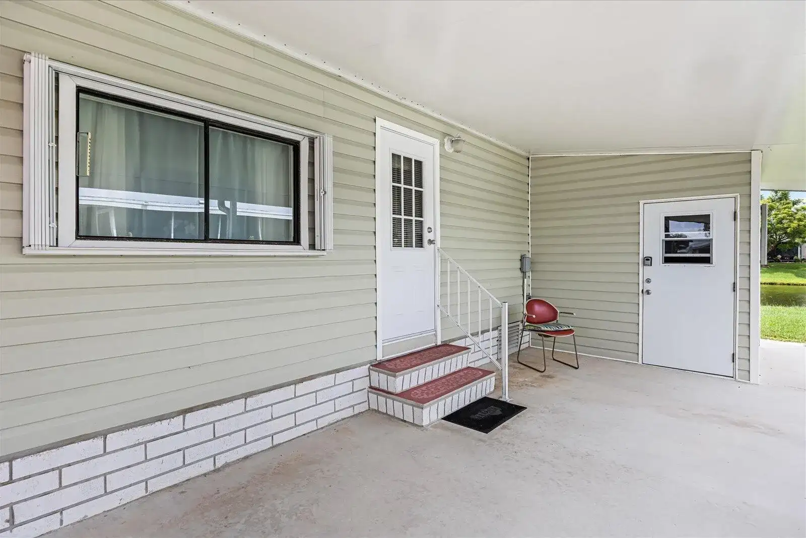 484 TROPICAL ISLES Circle # 32, Fort Pierce FL 34982 photo 3