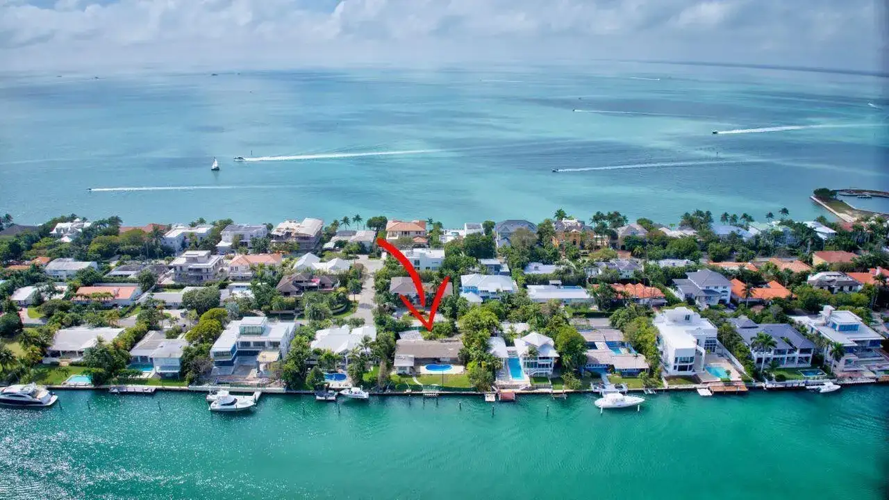 631 N Mashta Drive, Key Biscayne FL 33149 photo 2