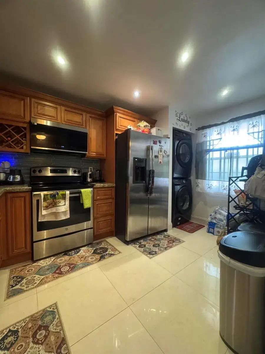 6575 W OAKLAND PARK Boulevard # 402, Lauderhill FL 33313 photo 2