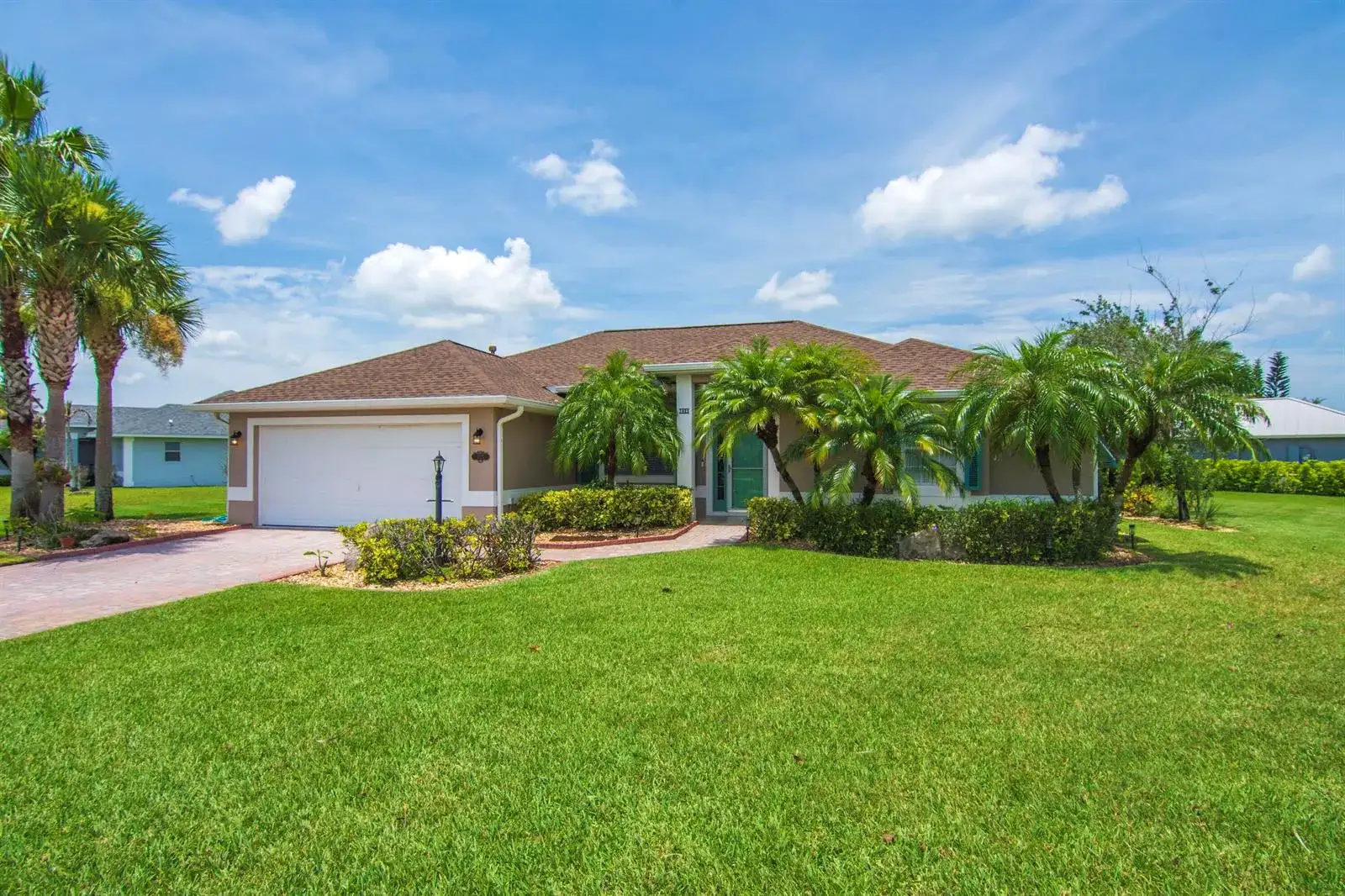 1025 SOUTHLAKES Way SW, Vero Beach FL 32968 photo 3
