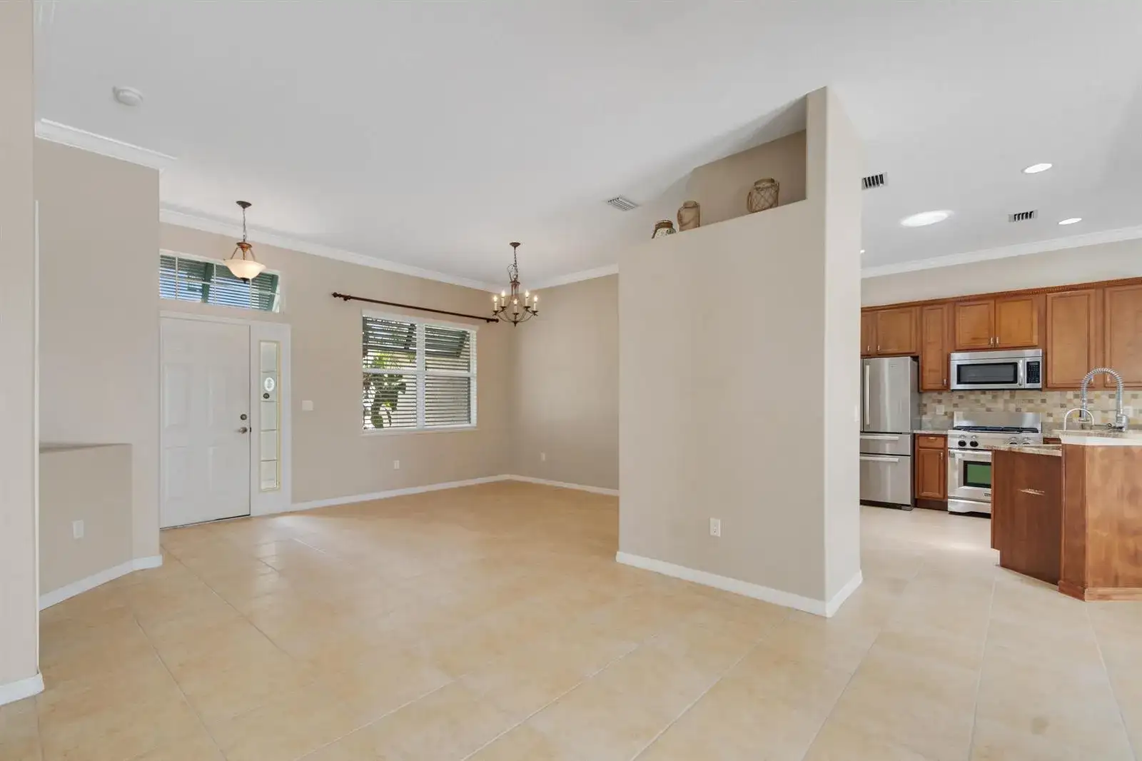 1025 SOUTHLAKES Way SW, Vero Beach FL 32968 photo 5