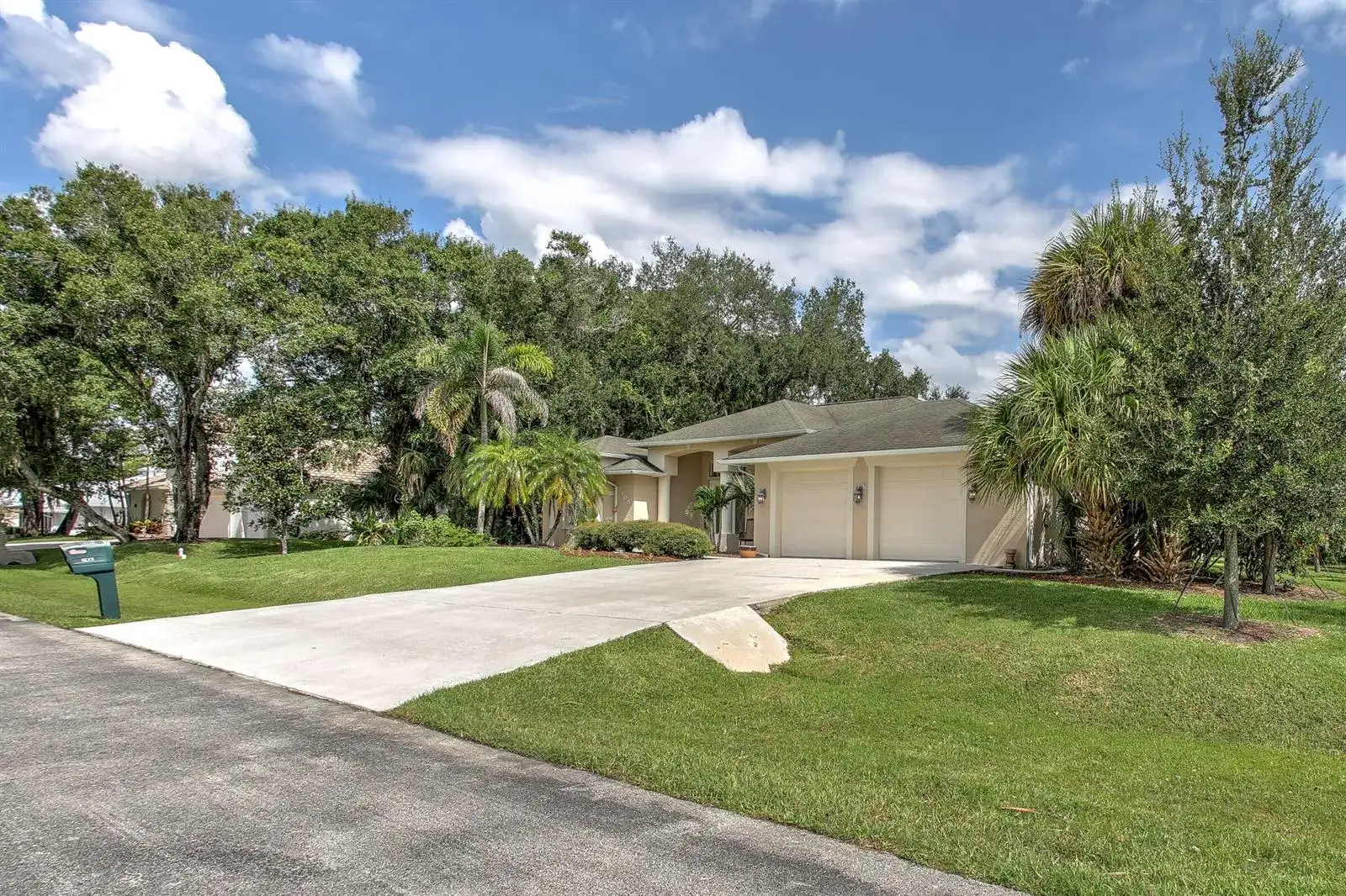 2108 Winding Creek Lane, Fort Pierce FL 34981 photo 4