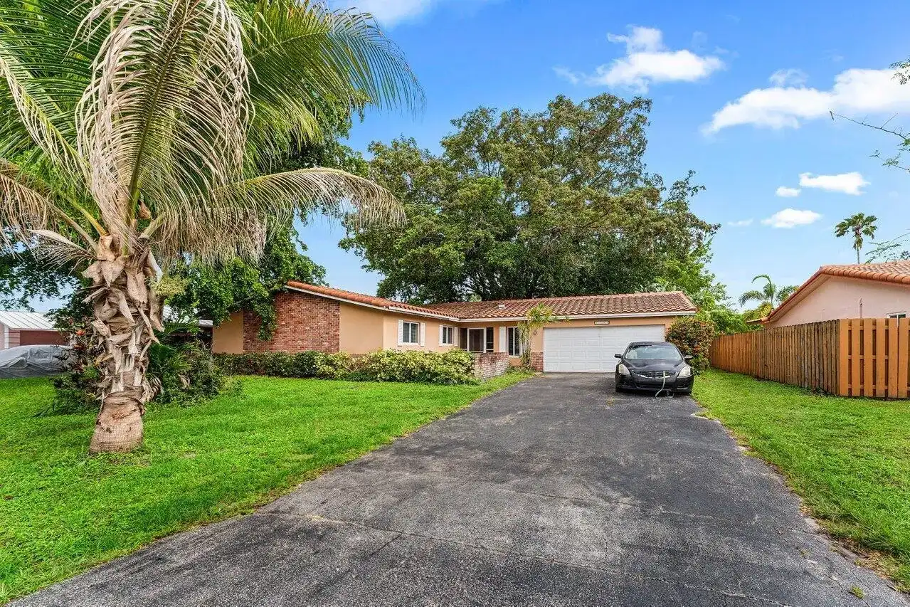 11260 NW 41st Street, Coral Springs FL 33065
