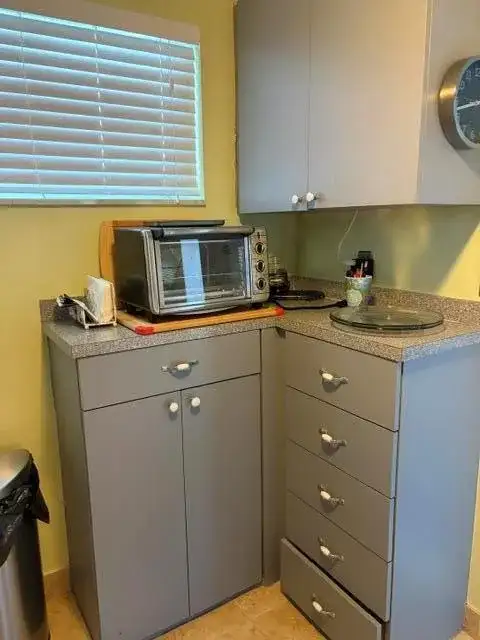 2811 S GARDEN Drive S # 308, Palm Springs FL 33461 photo 4