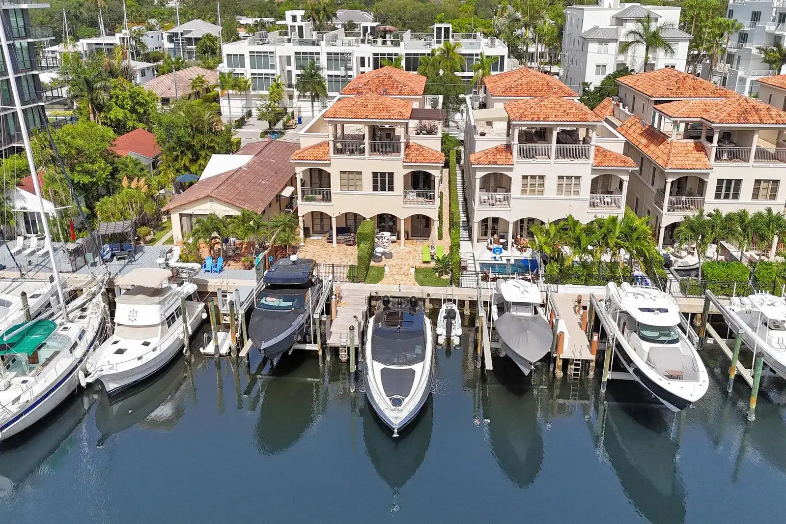 210 HENDRICKS Isle, Fort Lauderdale FL 33301