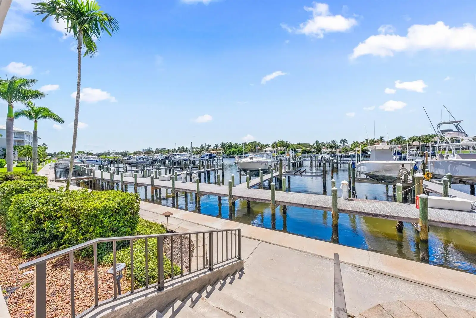 542 Bay Colony Drive N # 542, Juno Beach FL 33408 photo 3