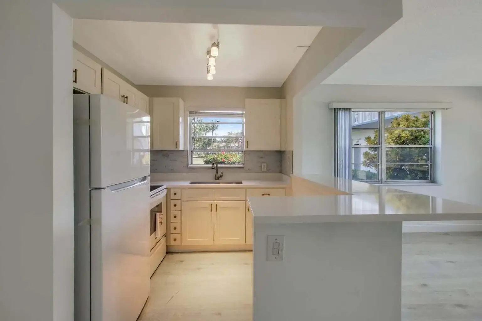 288 Northampton O, West Palm Beach FL 33417 photo 5