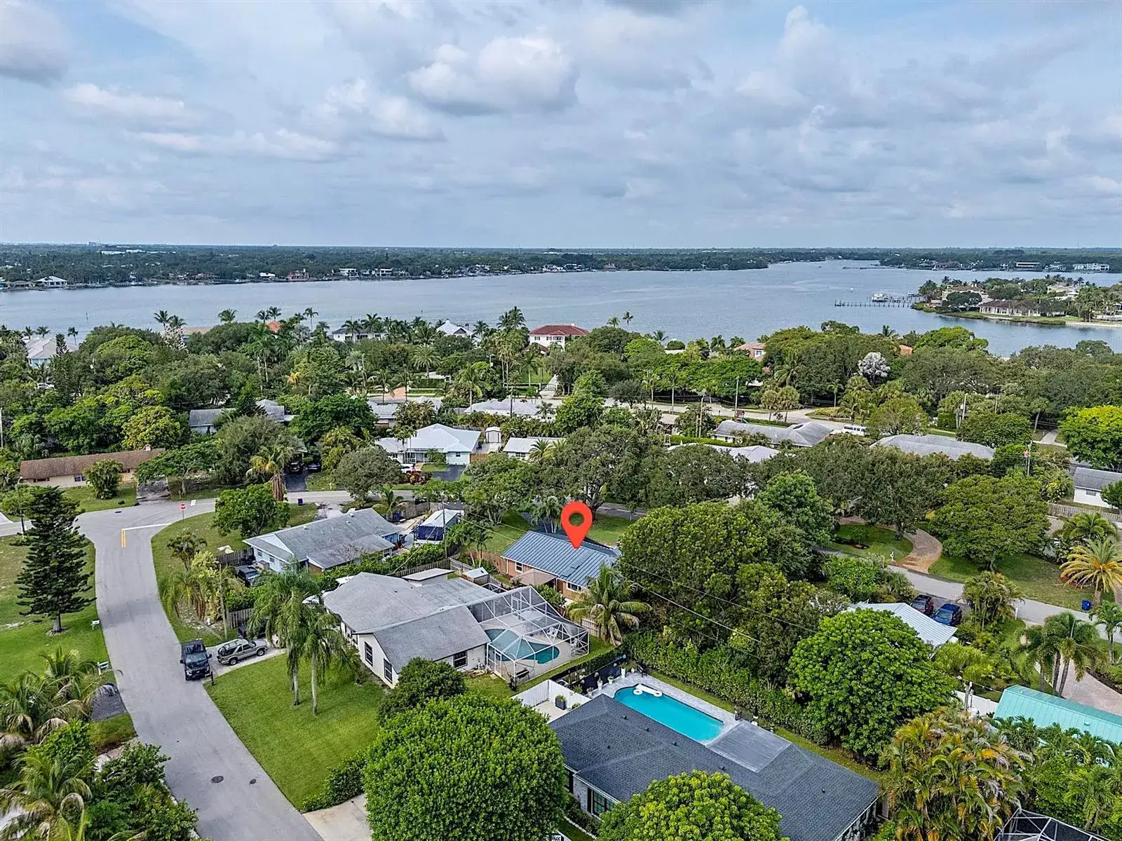 119 W NORFOLK Road, Jupiter FL 33469 photo 2