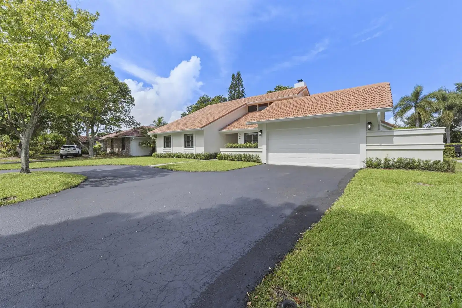 546 NW 105TH Drive, Coral Springs FL 33071 photo 3