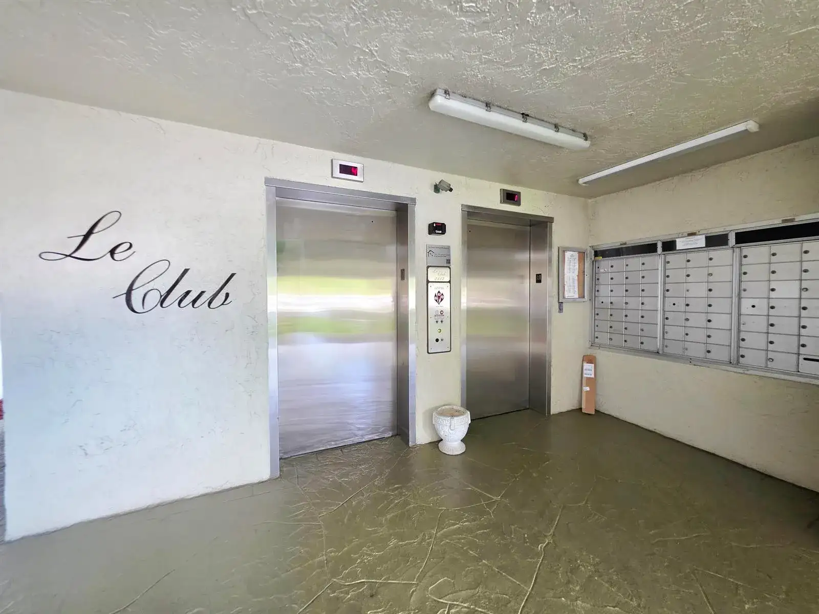 2112 S CYPRESS BEND Drive # 707, Pompano Beach FL 33069 photo 4