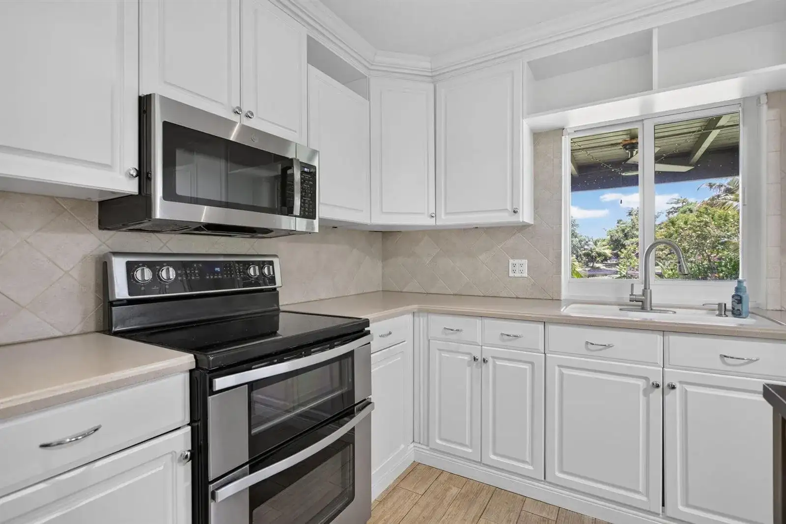 6410 NW 34TH Avenue, Fort Lauderdale FL 33309 photo 3
