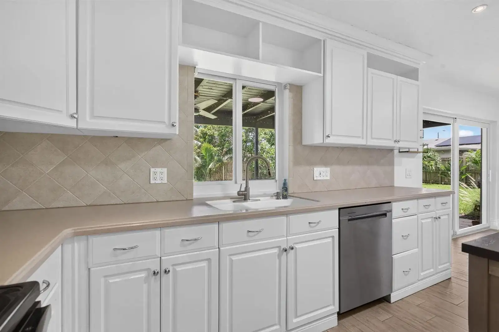 6410 NW 34TH Avenue, Fort Lauderdale FL 33309 photo 4