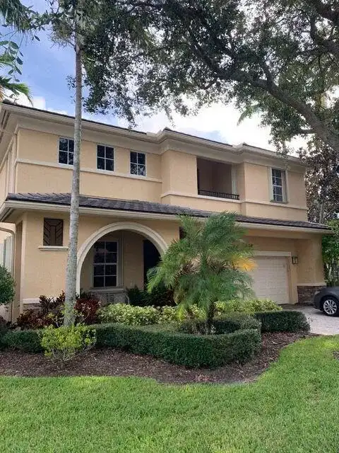 1136 VINTNER Boulevard, Palm Beach Gardens FL 33410