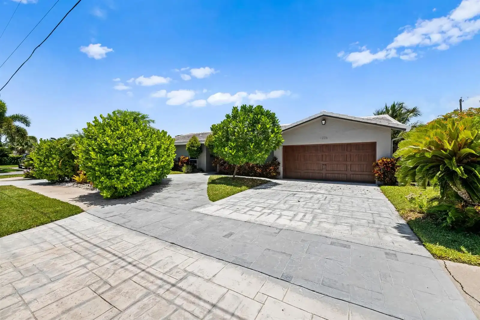 1226 SE 14TH Street, Deerfield Beach FL 33441