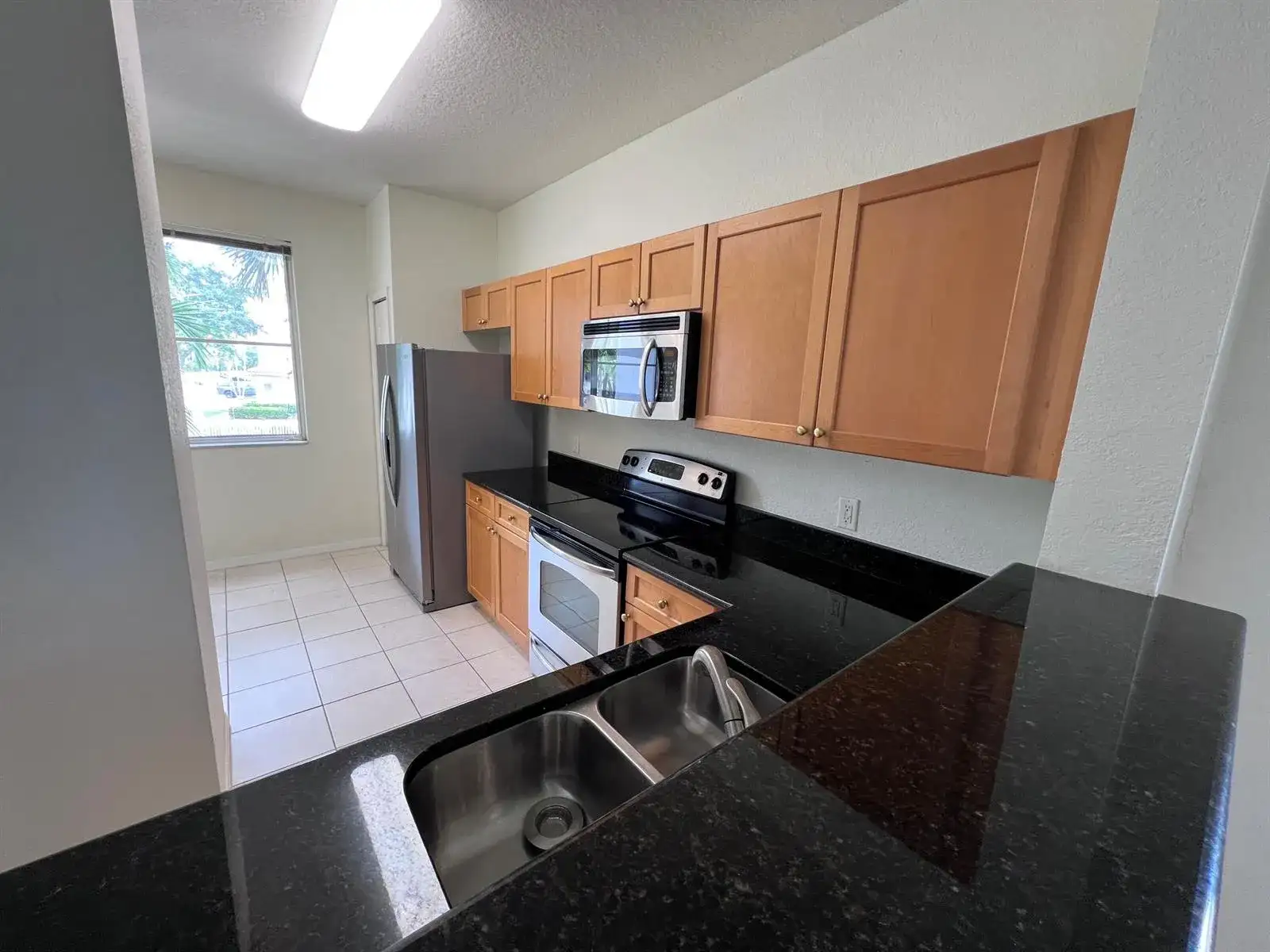 11037 LEGACY Boulevard # 204, Palm Beach Gardens FL 33410 photo 2