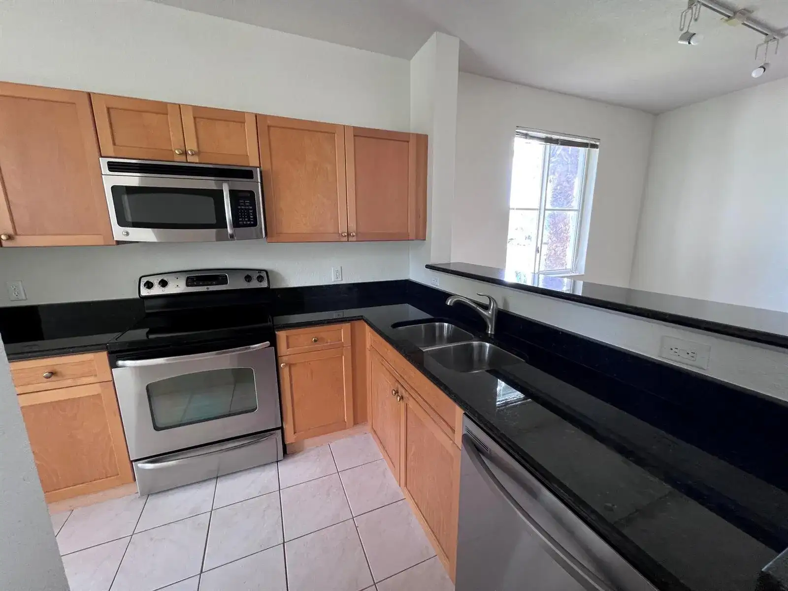 11037 LEGACY Boulevard # 204, Palm Beach Gardens FL 33410 photo 3