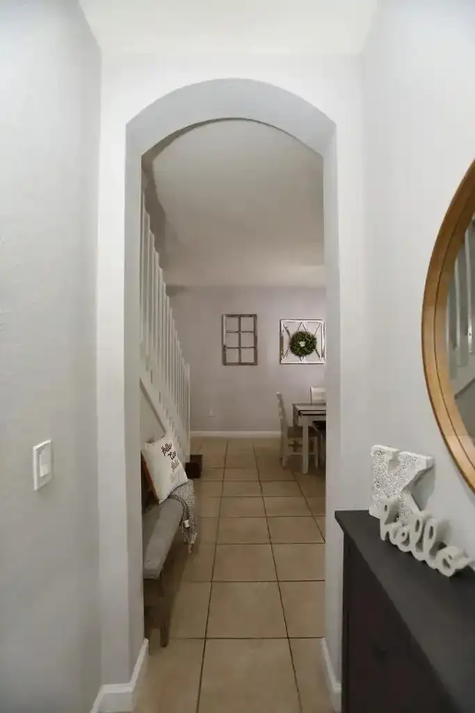 807 E Village Circle, Davie FL 33325 photo 4
