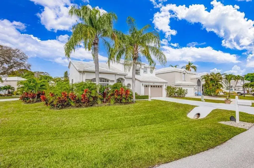 18174 SE Fairview Circle, Tequesta FL 33469