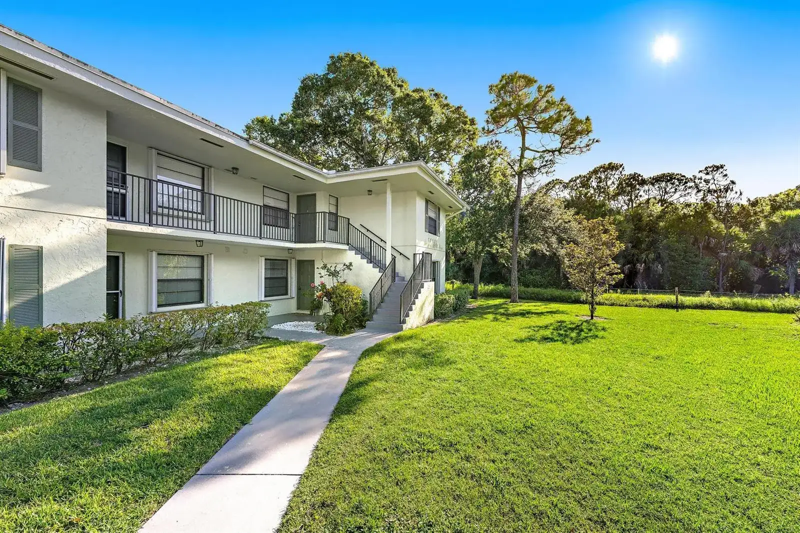 1901 Sabal Ridge Court # D, Palm Beach Gardens FL 33418 photo 2