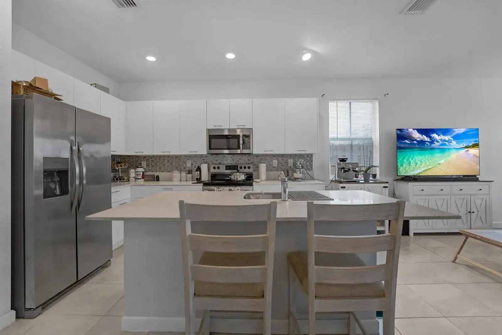 2409 NW 131ST Circle, Miami FL 33167 photo 3