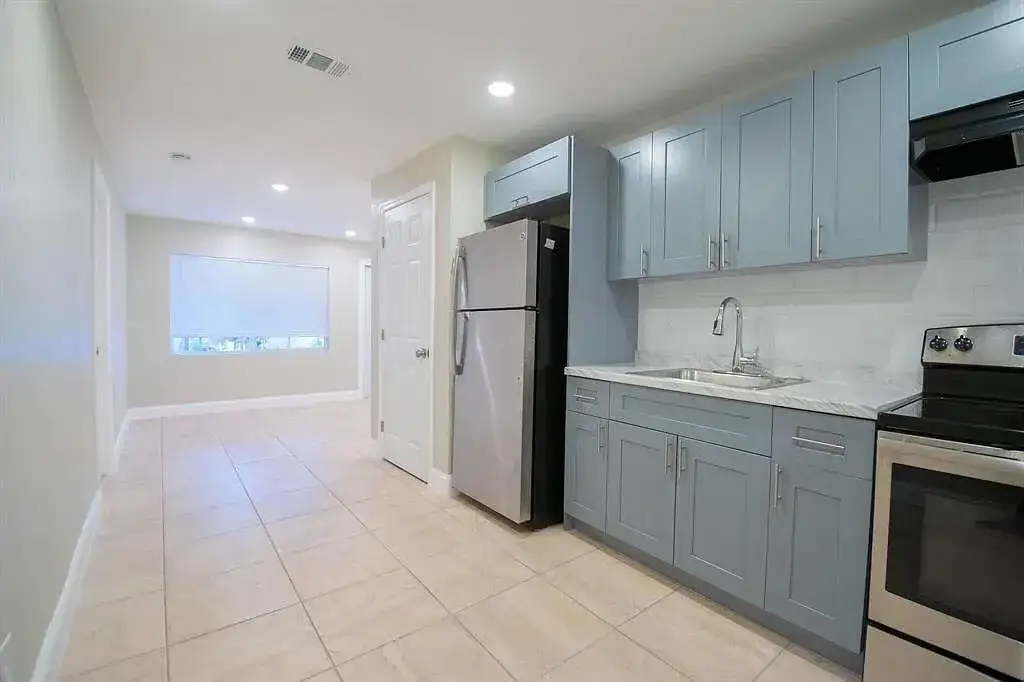508 N 23RD Street, Fort Pierce FL 34950 photo 4