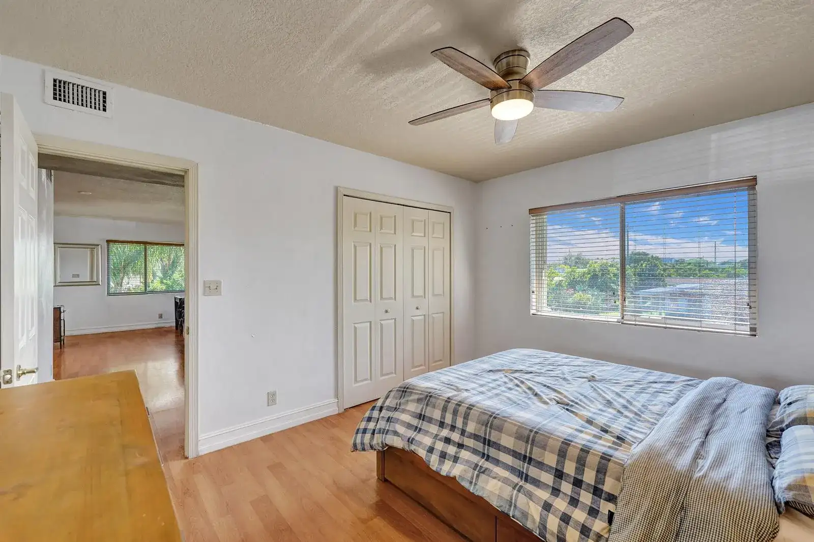 1423 HOLLY HEIGHTS Drive # 12, Fort Lauderdale FL 33304 photo 3
