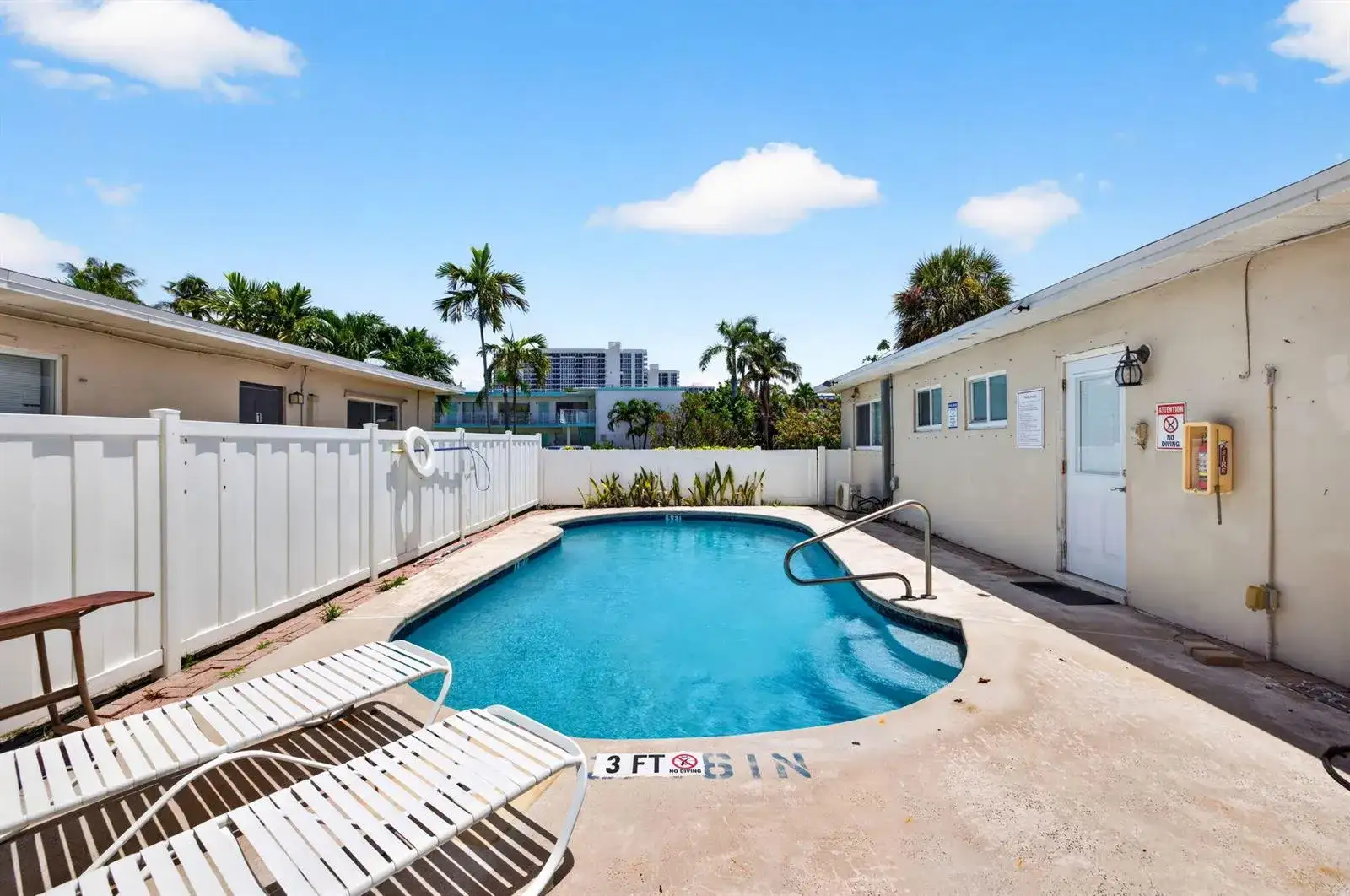 3209 NE 7th Place, Pompano Beach FL 33062 photo 4