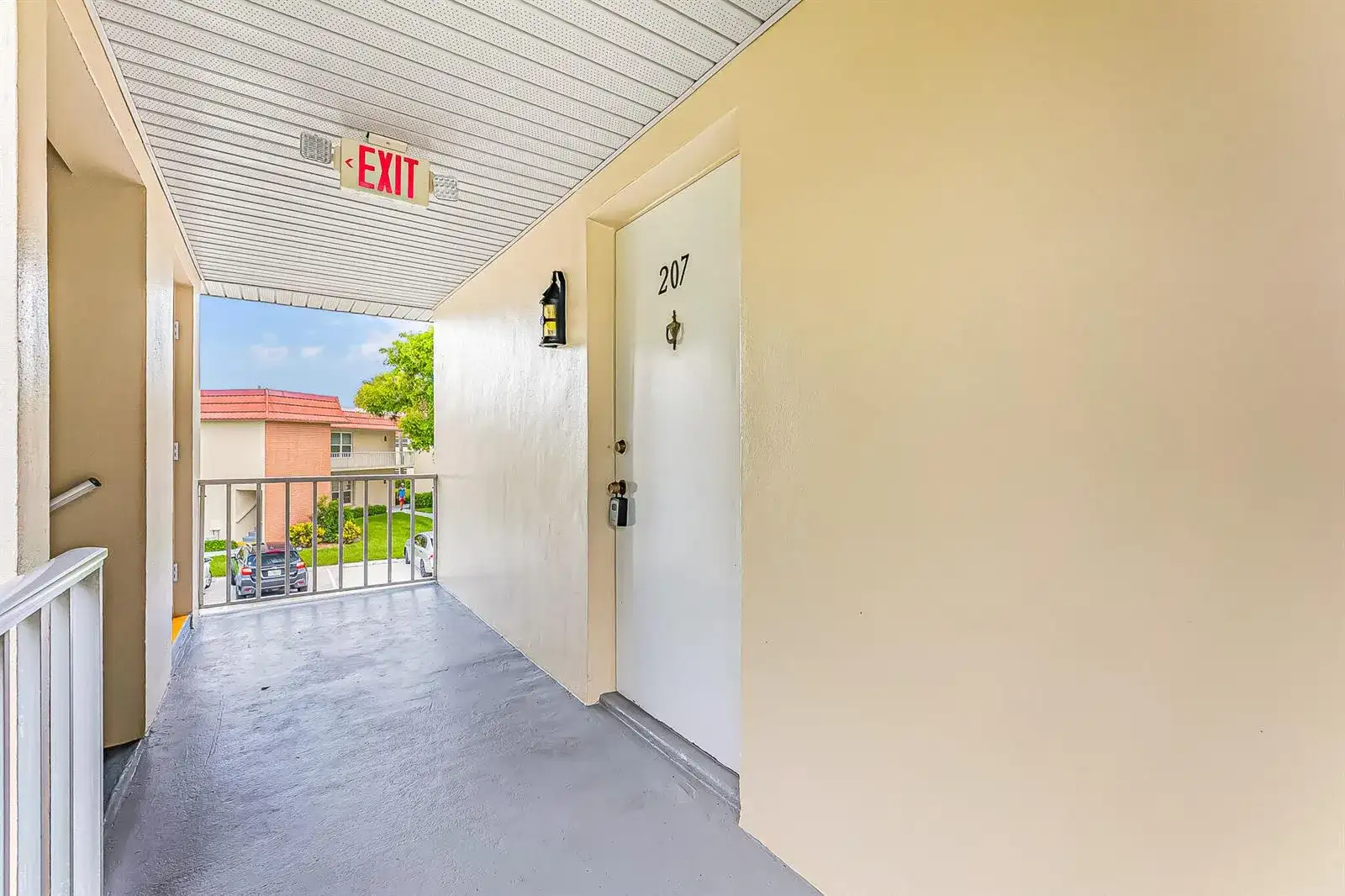 26 Pine Arbor Lane # 207, Vero Beach FL 32962 photo 5