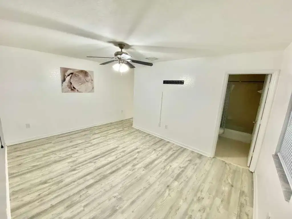 18951 SW 113TH Place, Miami FL 33157 photo 3