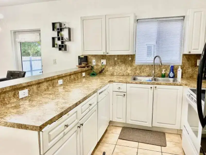 18951 SW 113TH Place, Miami FL 33157 photo 4