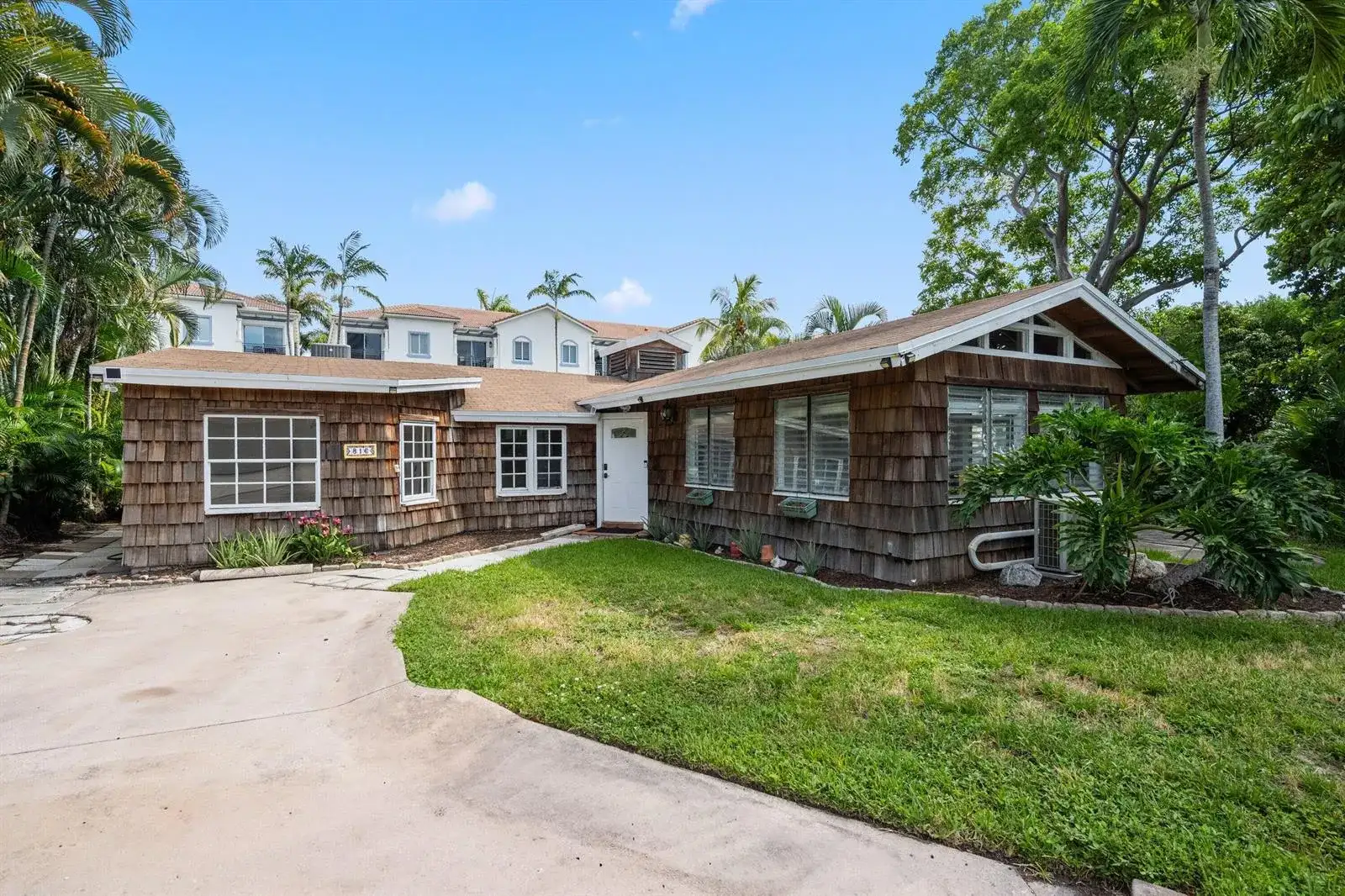 816 CHUKKER Road, Delray Beach FL 33483 photo 2